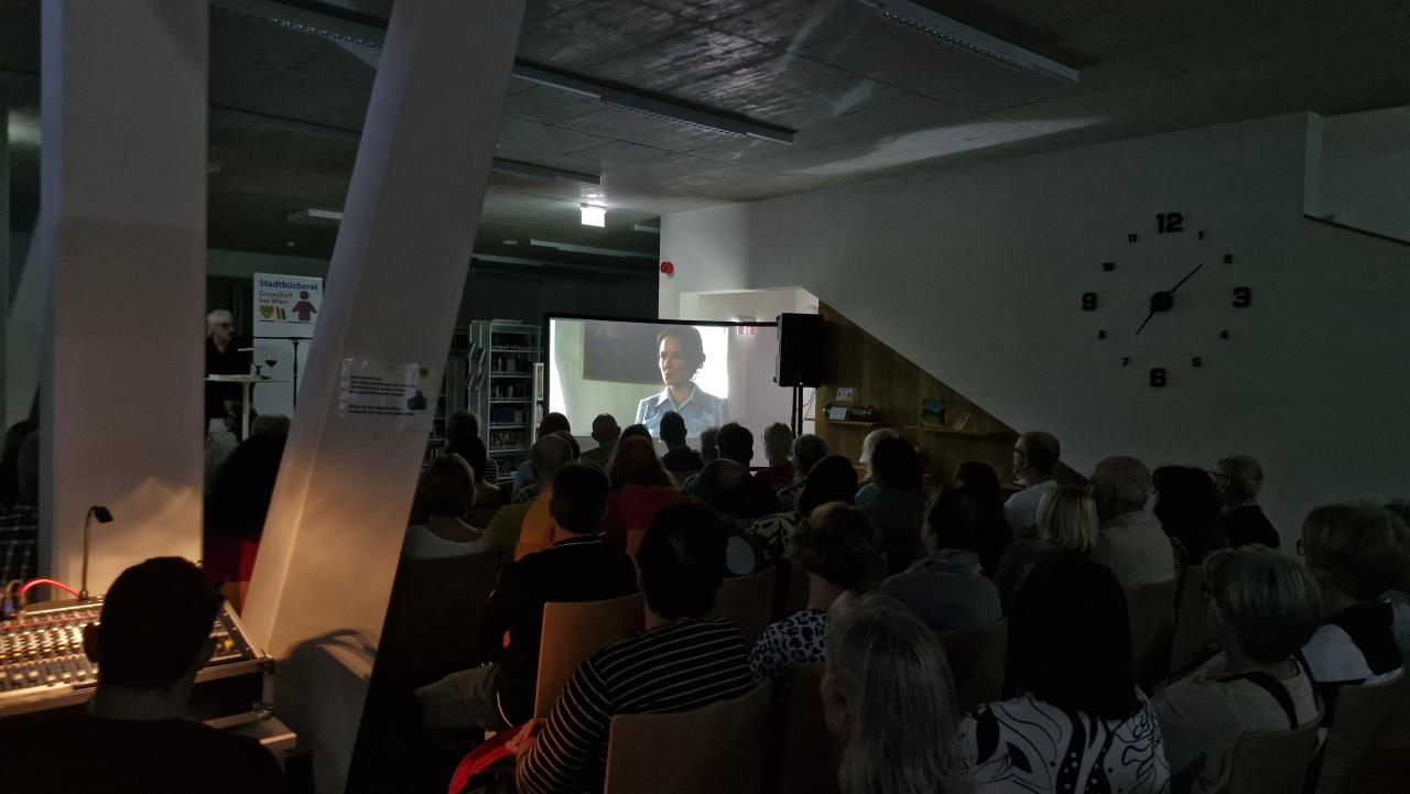 Publikum und Leinwand